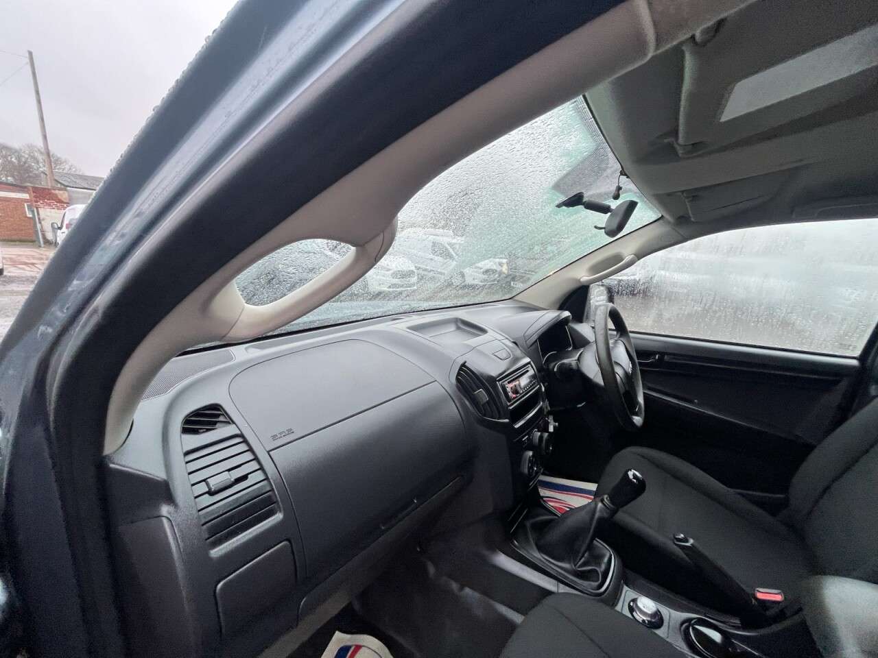 2013 ISUZU D-MAX 2013 ISUZU D-MAX