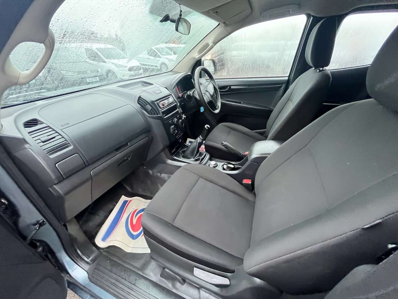 2013 ISUZU D-MAX 2013 ISUZU D-MAX