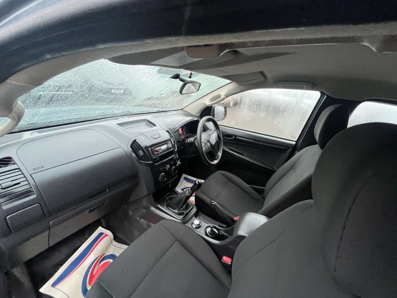 2013 ISUZU D-MAX 2013 ISUZU D-MAX