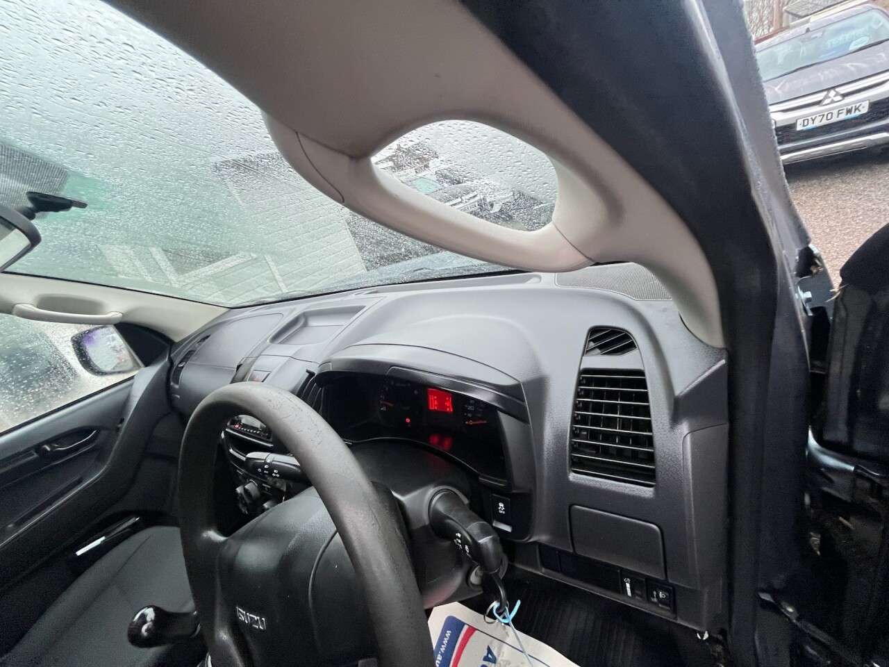 2013 ISUZU D-MAX 2013 ISUZU D-MAX