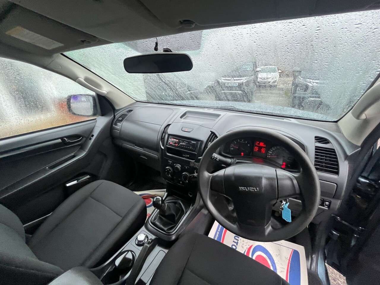 2013 ISUZU D-MAX 2013 ISUZU D-MAX