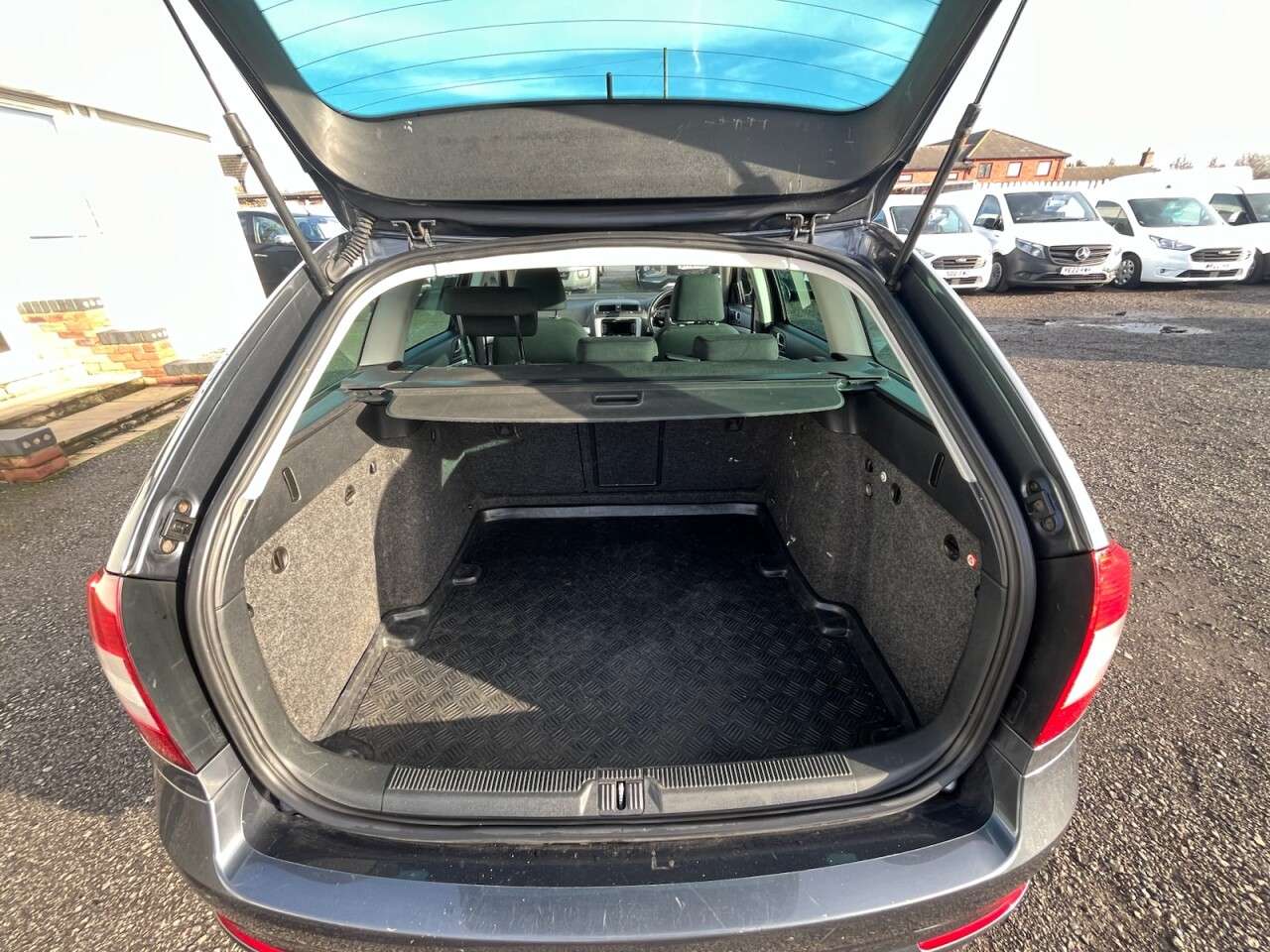 2011 SKODA OCTAVIA 2011 SKODA OCTAVIA