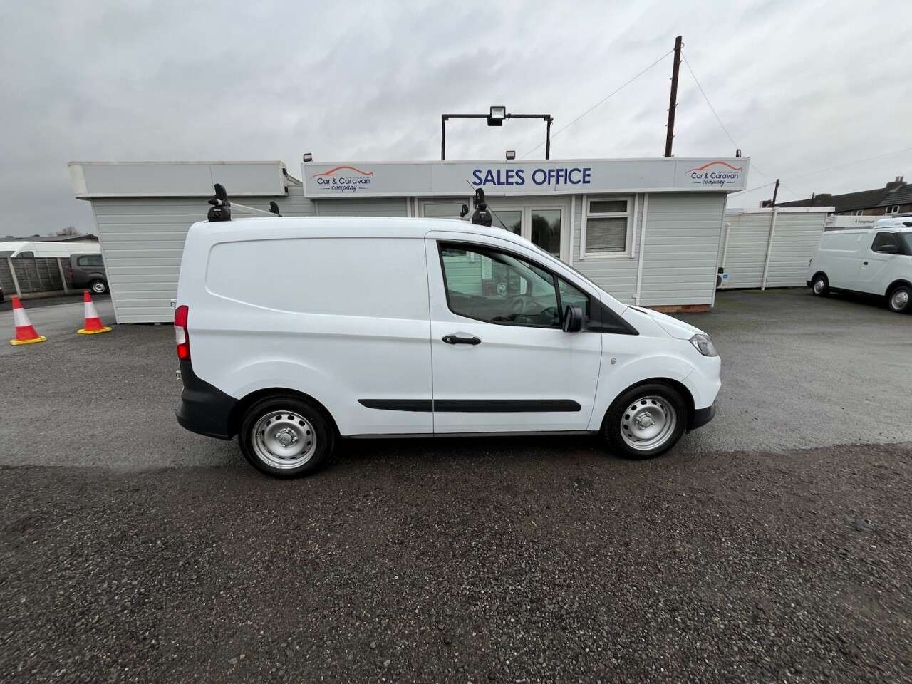 2022 FORD TRANSIT COURIER 2022 FORD TRANSIT COURIER