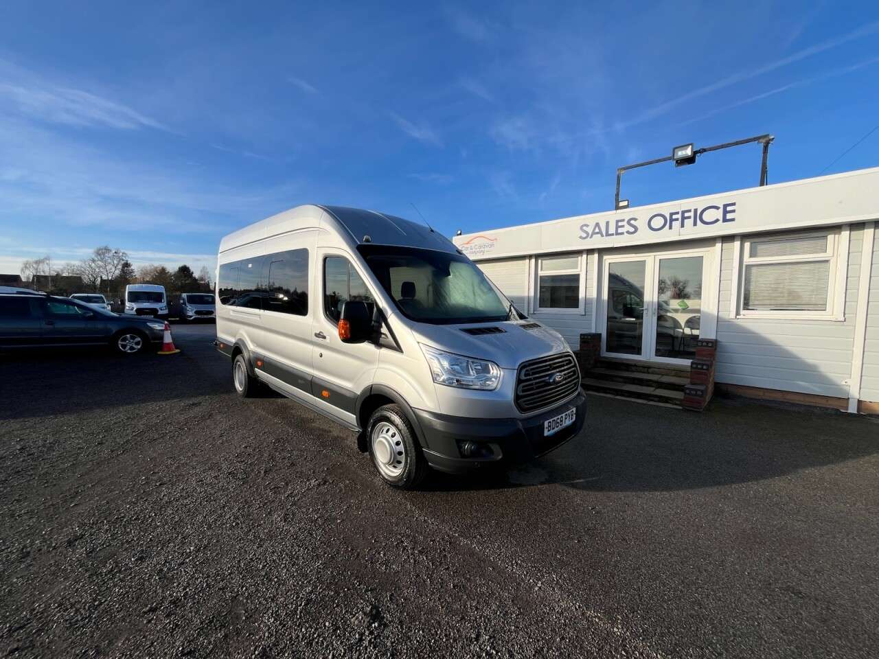 A 2018 FORD TRANSIT 2.2 TDCi 460 HDT Trend Minibus 5dr Diesel Manual L4 H3 (18 seats) (196 g/km A 2018 FORD TRANSIT 2.2 TDCi 460 HDT Trend Minibus 5dr Diesel Manual L4 H3 (18 seats) (196 g/km
