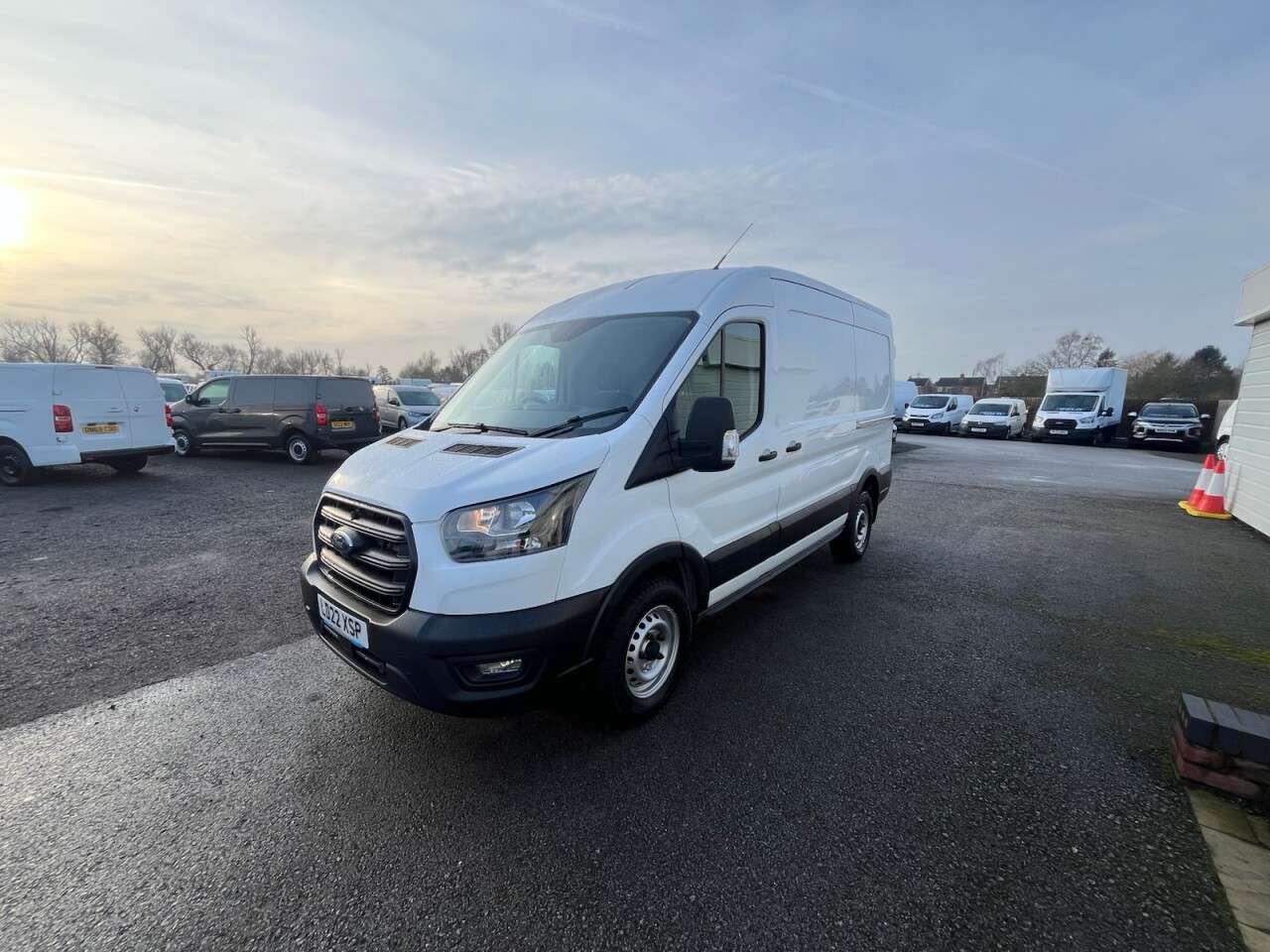 A 2022 FORD TRANSIT 2.0 350 EcoBlue Leader Panel Van 5dr Diesel Manual AWD L2 H2 Euro 6 (s/s) ( A 2022 FORD TRANSIT 2.0 350 EcoBlue Leader Panel Van 5dr Diesel Manual AWD L2 H2 Euro 6 (s/s) (