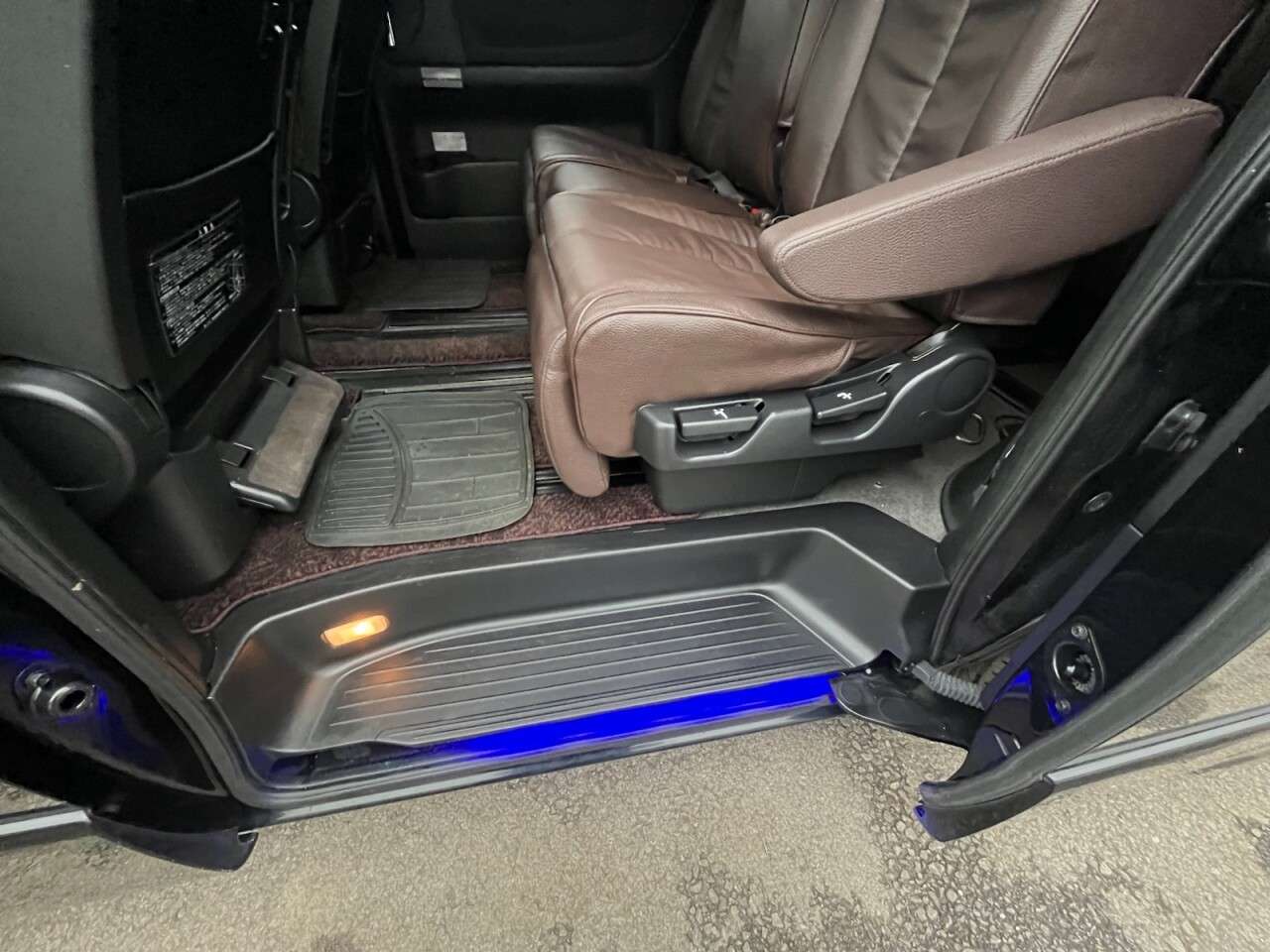 2010 NISSAN ELGRAND 2010 NISSAN ELGRAND