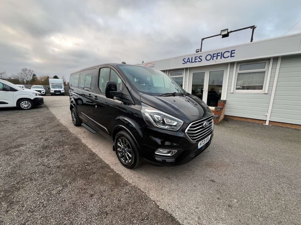 A 2021 FORD TOURNEO CUSTOM 2.0 320 EcoBlue MHEV Titanium X Minibus Double Cab 5dr Diesel Manual L2 Eur A 2021 FORD TOURNEO CUSTOM 2.0 320 EcoBlue MHEV Titanium X Minibus Double Cab 5dr Diesel Manual L2 Eur