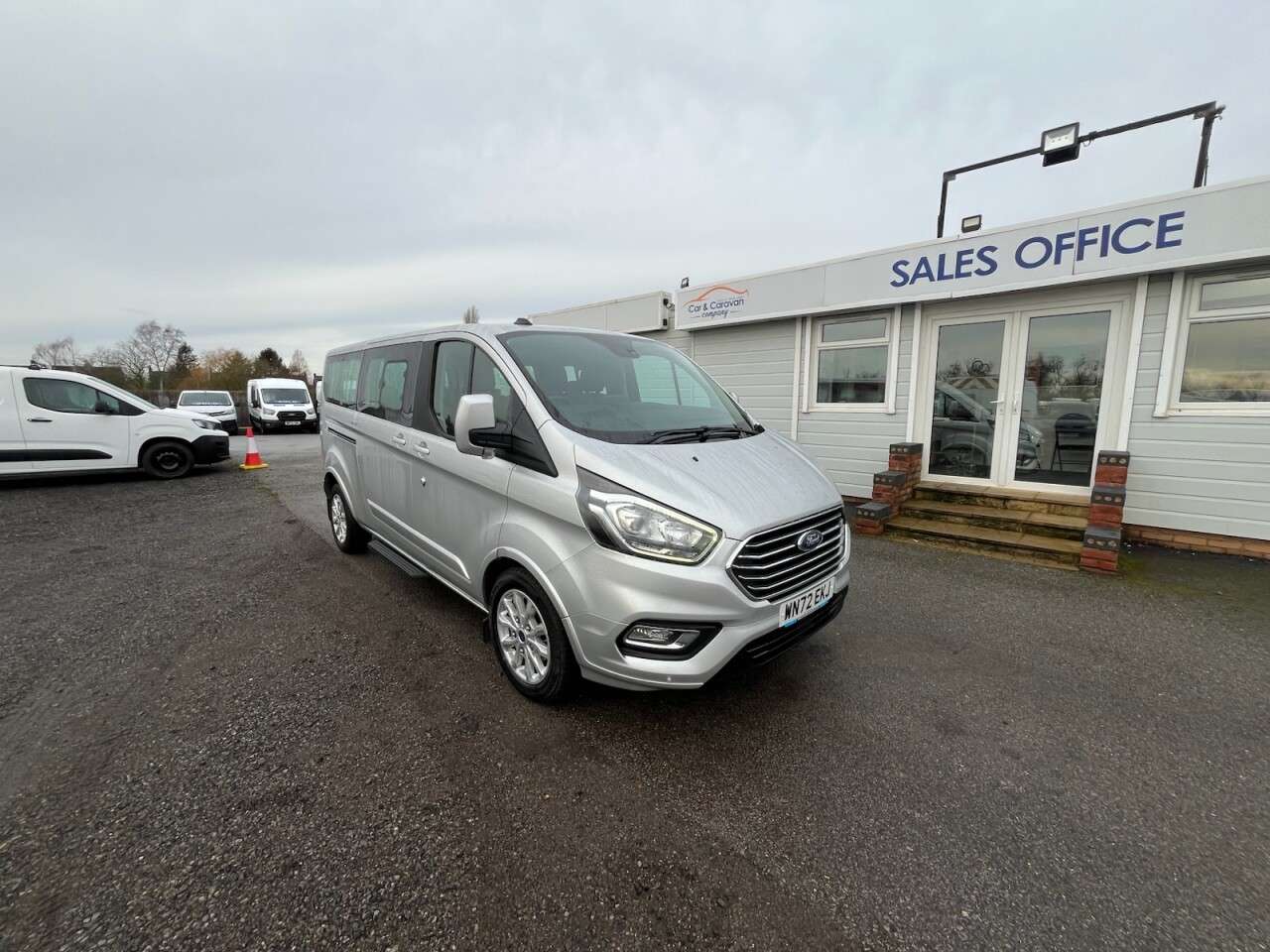 A 2022 FORD TOURNEO CUSTOM 2.0 320 EcoBlue Titanium Minibus Double Cab 5dr Diesel Auto L2 Euro 6 (s/s) A 2022 FORD TOURNEO CUSTOM 2.0 320 EcoBlue Titanium Minibus Double Cab 5dr Diesel Auto L2 Euro 6 (s/s)