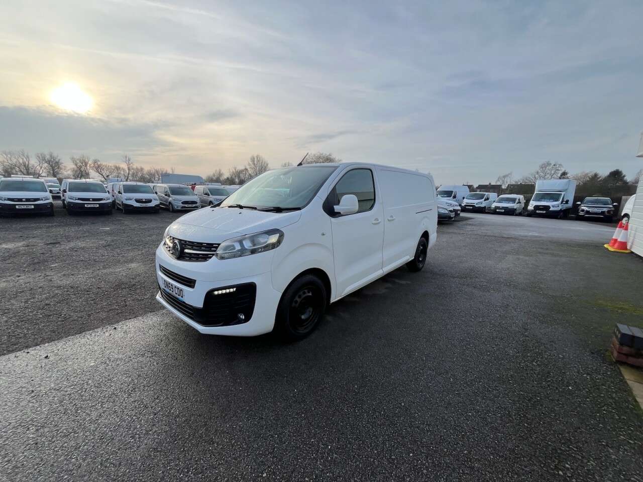 A 2019 VAUXHALL VIVARO 1.5 Turbo D 2900 Sportive Panel Van 5dr Diesel Manual L2 H1 Euro 6 (s/s) (1 A 2019 VAUXHALL VIVARO 1.5 Turbo D 2900 Sportive Panel Van 5dr Diesel Manual L2 H1 Euro 6 (s/s) (1