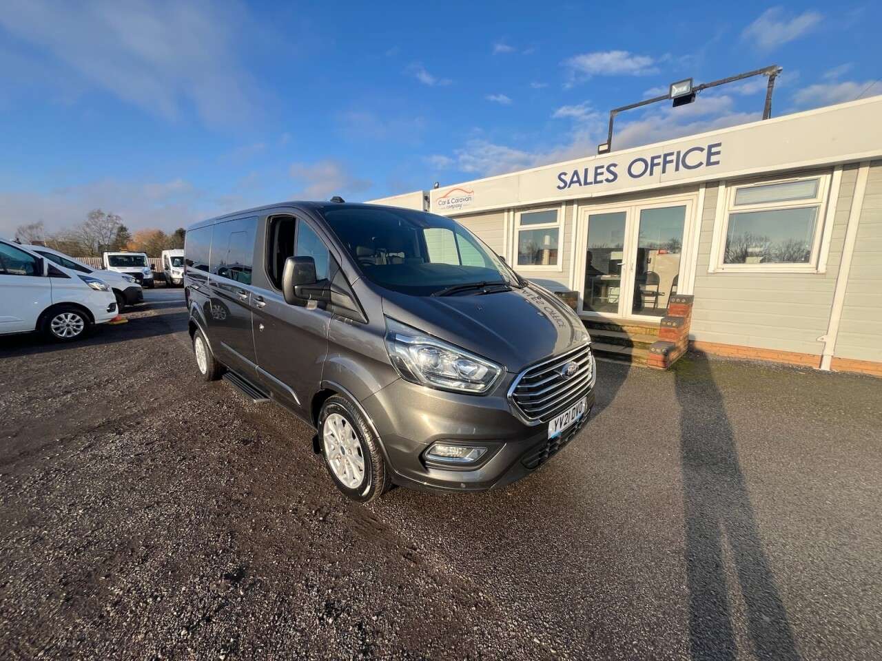 A 2021 FORD TOURNEO CUSTOM 2.0 320 EcoBlue Titanium Minibus Double Cab 5dr Diesel Manual L2 Euro 6 (s/ A 2021 FORD TOURNEO CUSTOM 2.0 320 EcoBlue Titanium Minibus Double Cab 5dr Diesel Manual L2 Euro 6 (s/