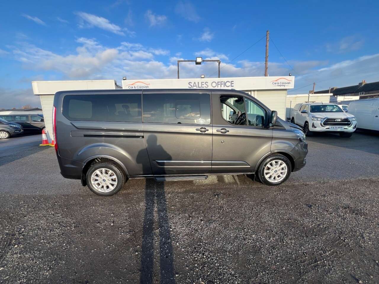 A 2021 FORD TOURNEO CUSTOM 2.0 320 EcoBlue Titanium Minibus Double Cab 5dr Diesel Manual L2 Euro 6 (s/ A 2021 FORD TOURNEO CUSTOM 2.0 320 EcoBlue Titanium Minibus Double Cab 5dr Diesel Manual L2 Euro 6 (s/