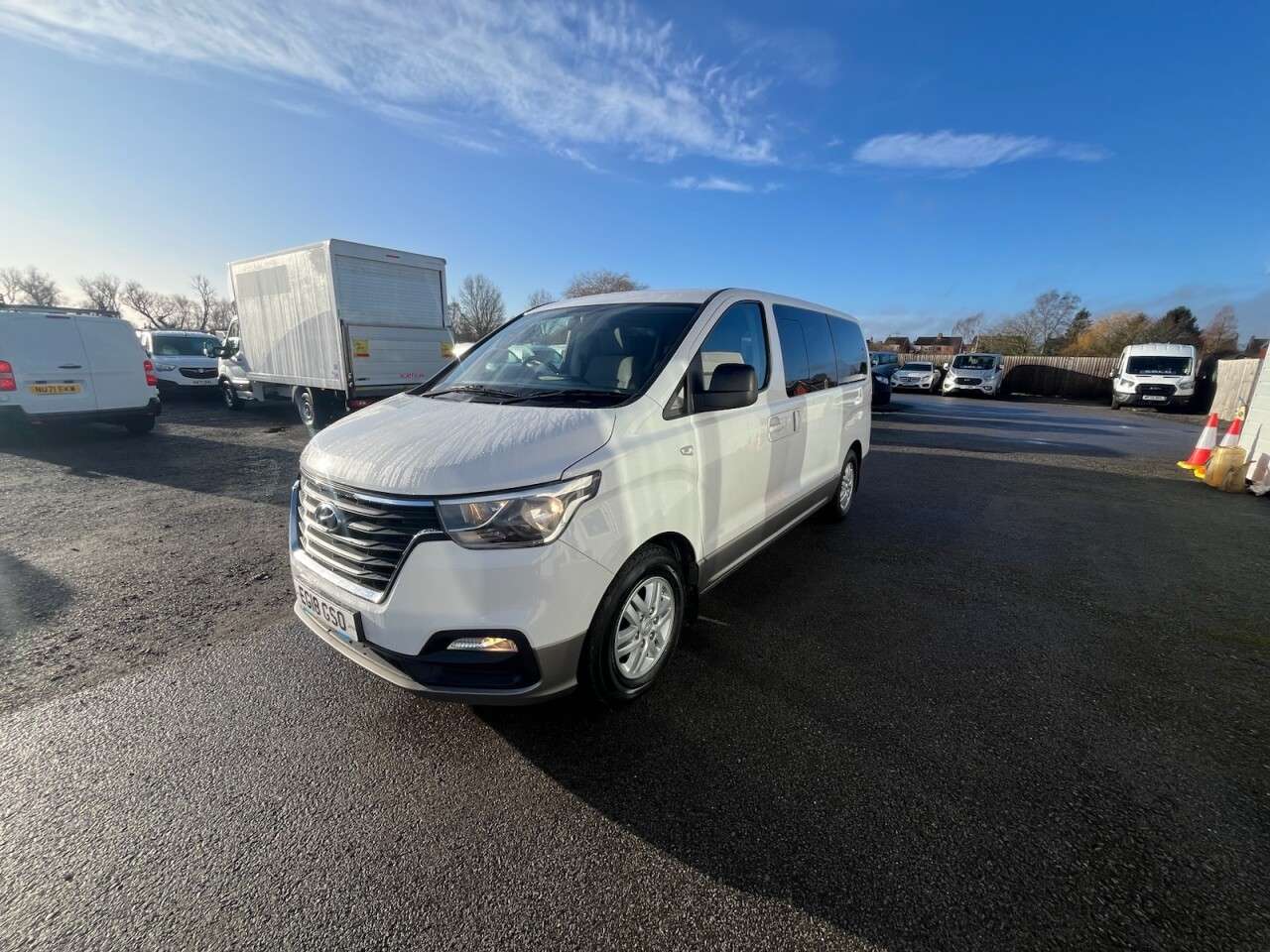 A 2018 HYUNDAI I800 2.5 CRDi SE MPV 5dr Diesel Auto Euro 6 (170 ps) * FINANCE AVAILABLE CALL FO A 2018 HYUNDAI I800 2.5 CRDi SE MPV 5dr Diesel Auto Euro 6 (170 ps) * FINANCE AVAILABLE CALL FO