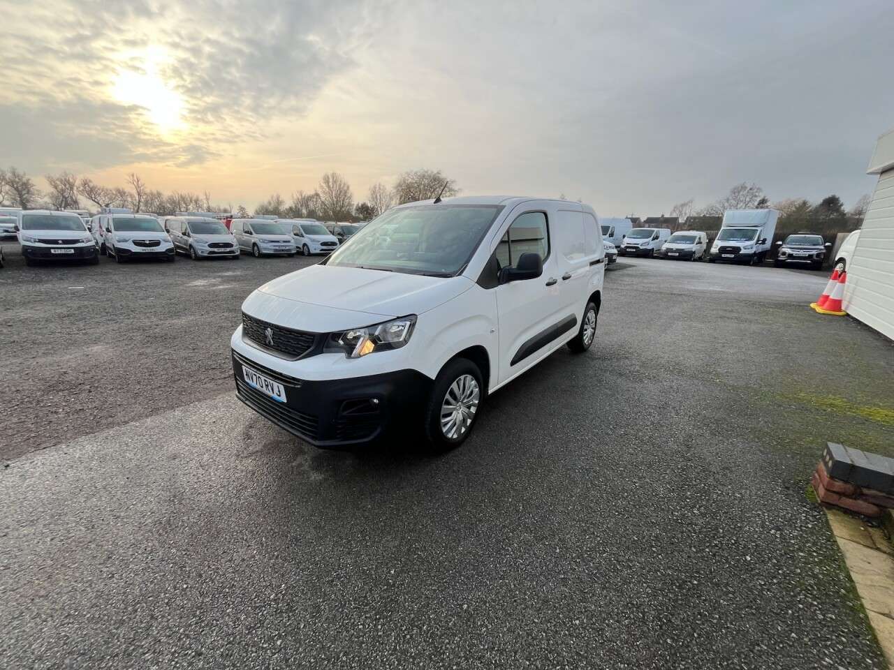 A 2021 PEUGEOT PARTNER 1.5 BlueHDi 1000 Professional Standard Panel Van 5dr Diesel Manual SWB Euro A 2021 PEUGEOT PARTNER 1.5 BlueHDi 1000 Professional Standard Panel Van 5dr Diesel Manual SWB Euro