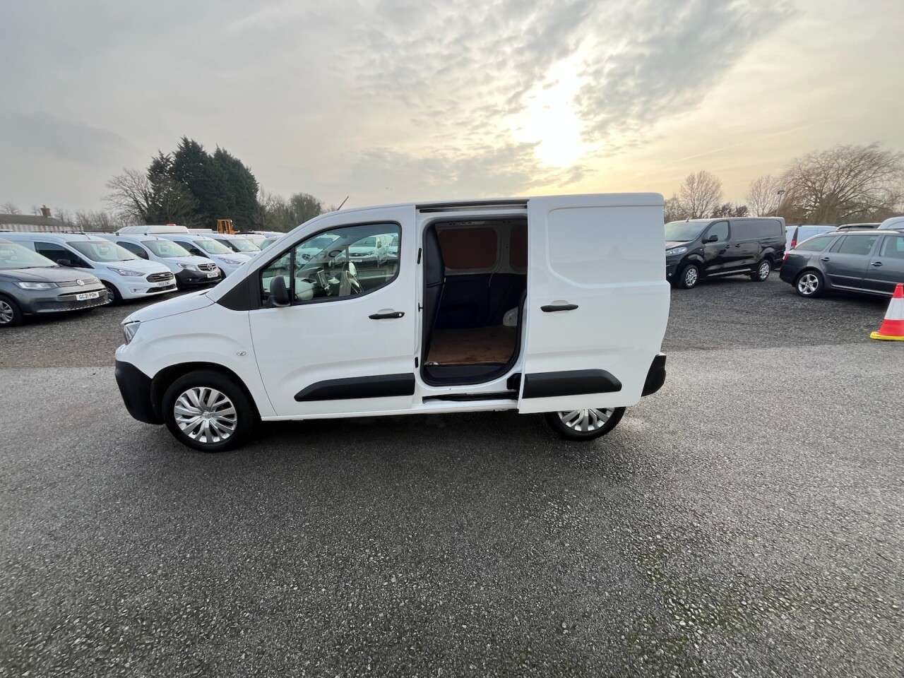 2021 PEUGEOT PARTNER 2021 PEUGEOT PARTNER