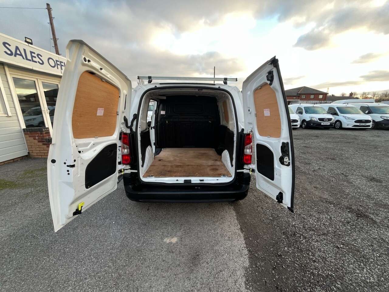 2021 PEUGEOT PARTNER 2021 PEUGEOT PARTNER