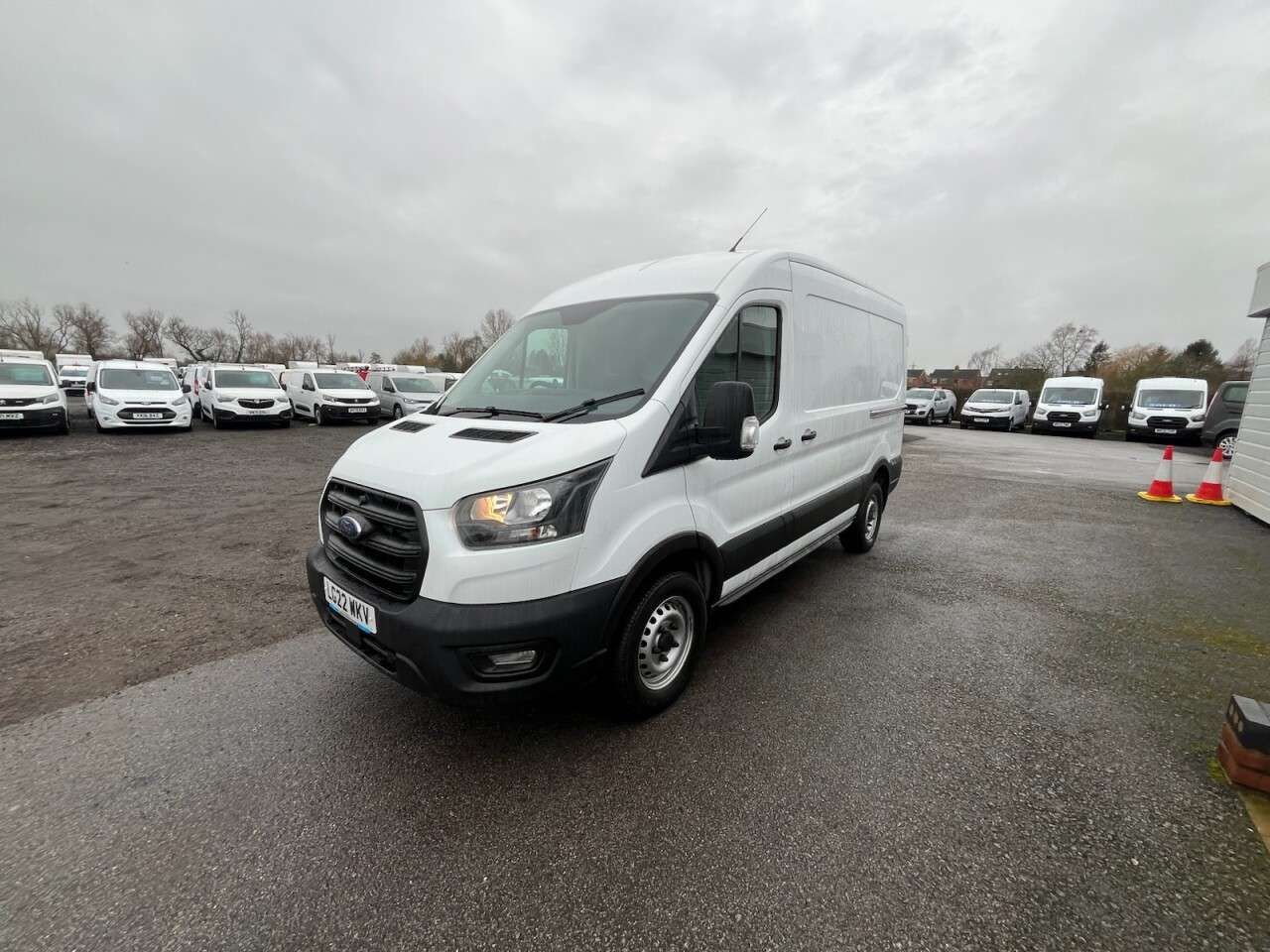 A 2022 FORD TRANSIT 2.0 350 EcoBlue Leader Panel Van 5dr Diesel Manual AWD L2 H2 Euro 6 (s/s) ( A 2022 FORD TRANSIT 2.0 350 EcoBlue Leader Panel Van 5dr Diesel Manual AWD L2 H2 Euro 6 (s/s) (