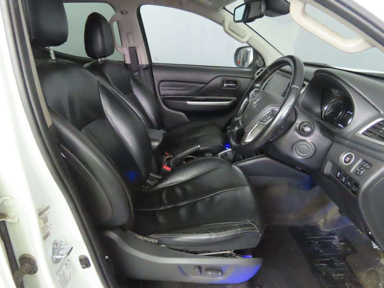 2021 MITSUBISHI L200 2021 MITSUBISHI L200