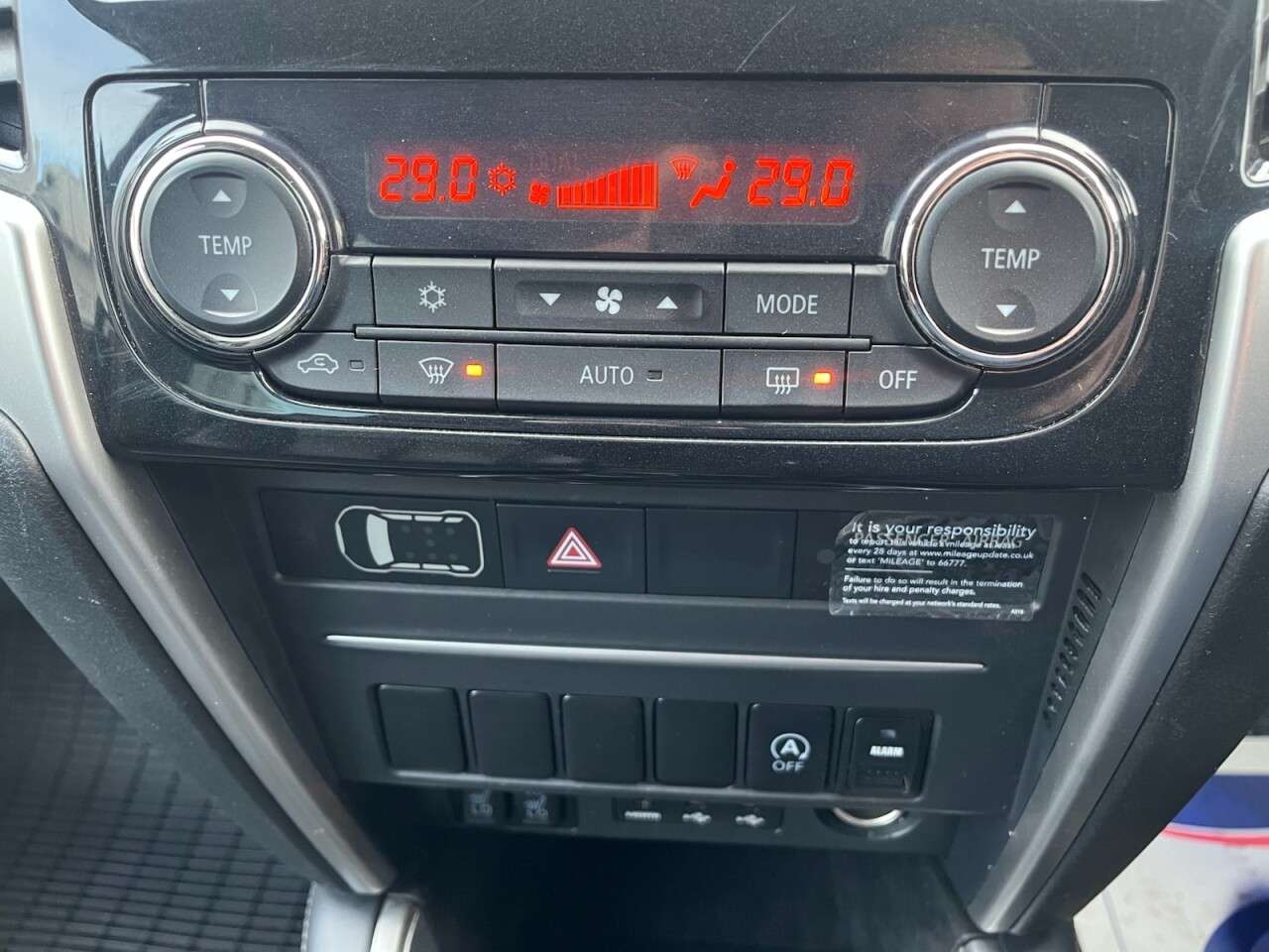 2021 MITSUBISHI L200 2021 MITSUBISHI L200