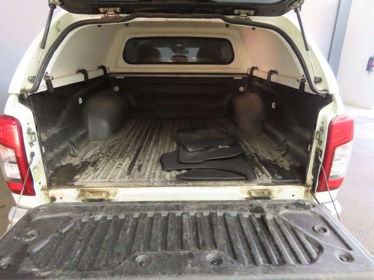 2021 MITSUBISHI L200 2021 MITSUBISHI L200