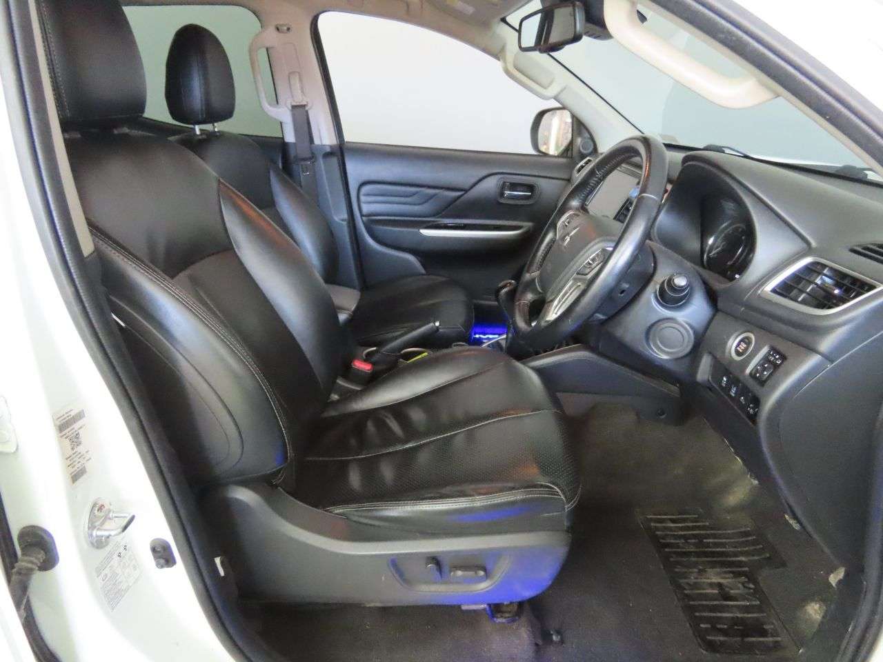 2021 MITSUBISHI L200 2021 MITSUBISHI L200