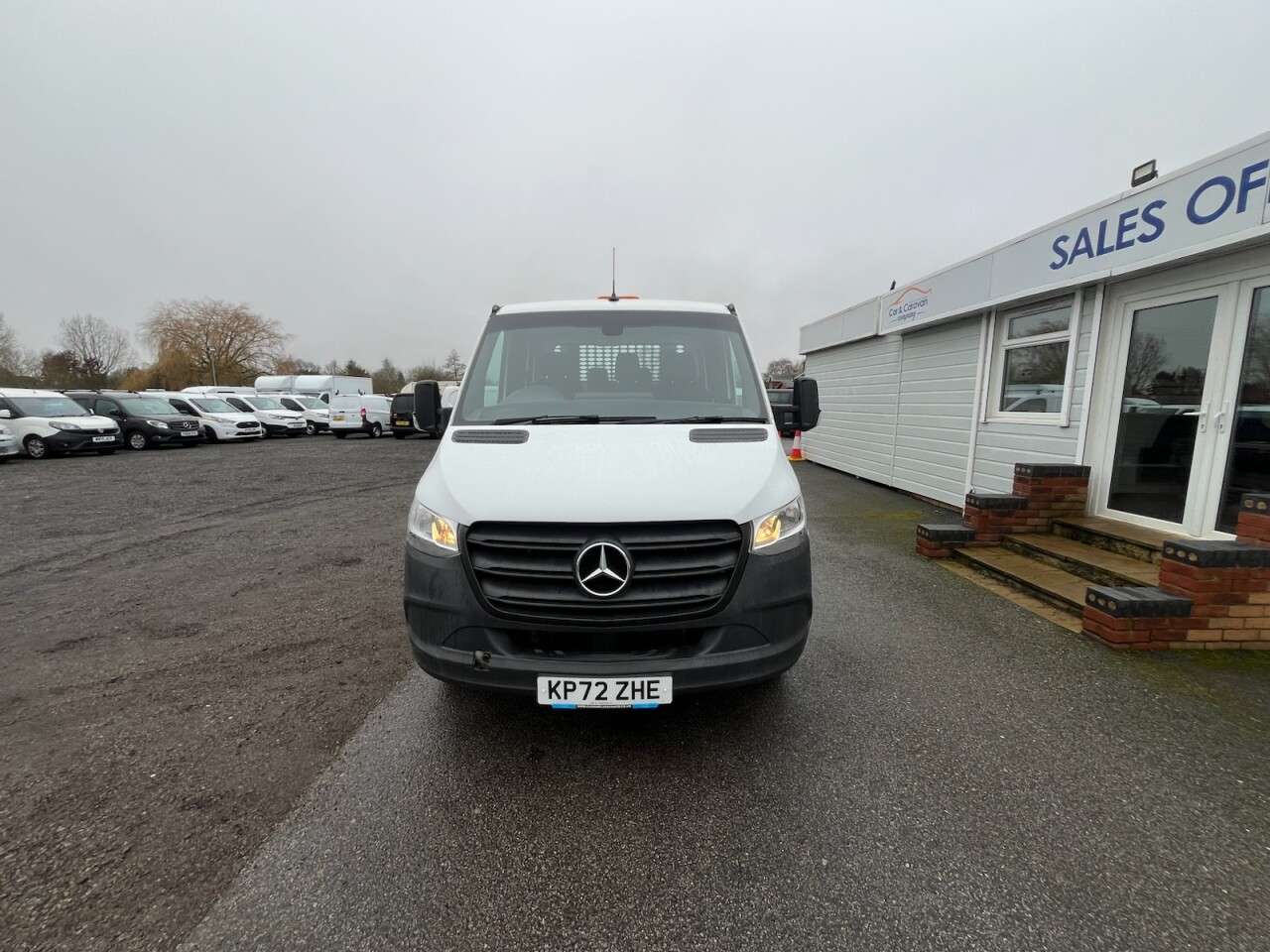 A 2023 MERCEDES-BENZ SPRINTER 2.1 314 CDI Chassis Cab 2dr Diesel Manual RWD L3 Euro 6 (s/s) (143 ps) A 2023 MERCEDES-BENZ SPRINTER 2.1 314 CDI Chassis Cab 2dr Diesel Manual RWD L3 Euro 6 (s/s) (143 ps)