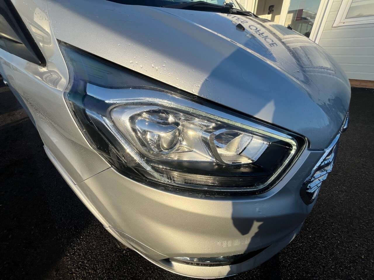 A 2021 FORD TOURNEO CUSTOM 2.0 320 EcoBlue Titanium Minibus Double Cab 5dr Diesel Auto L2 Euro 6 (s/s) A 2021 FORD TOURNEO CUSTOM 2.0 320 EcoBlue Titanium Minibus Double Cab 5dr Diesel Auto L2 Euro 6 (s/s)