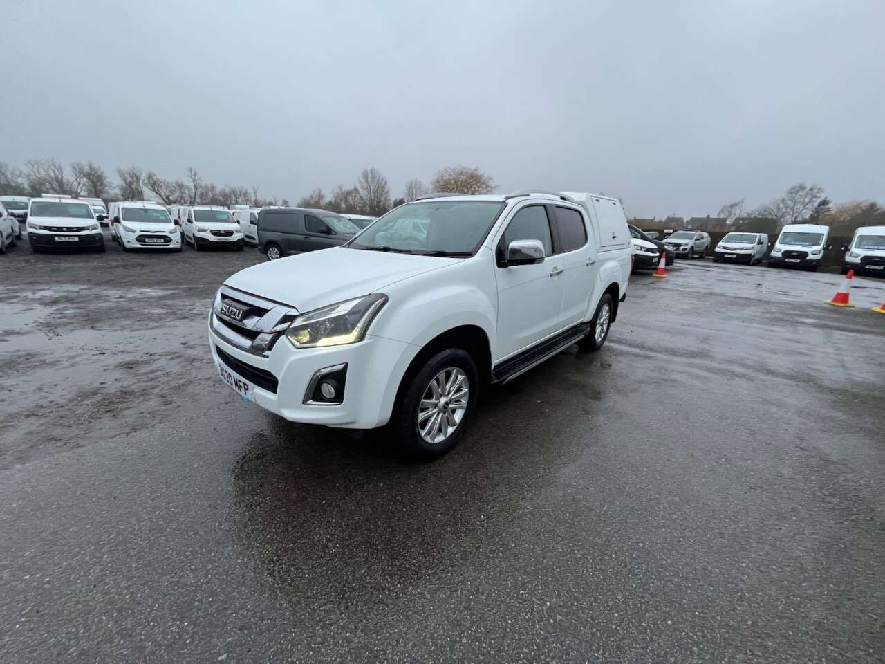 A 2020 ISUZU D-MAX 1.9 TD Utah Pickup Double Cab 4dr Diesel Auto 4WD Euro 6 (164 ps) FINANCE A A 2020 ISUZU D-MAX 1.9 TD Utah Pickup Double Cab 4dr Diesel Auto 4WD Euro 6 (164 ps) FINANCE A