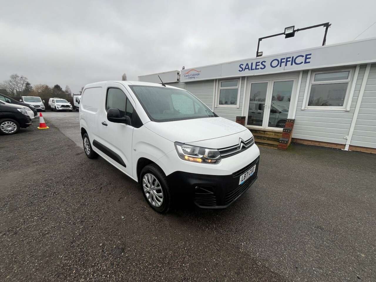 A 2021 CITROEN BERLINGO 1.5 BlueHDi 1000 Enterprise M Pro Panel Van 5dr Diesel Manual SWB Euro 6 (s A 2021 CITROEN BERLINGO 1.5 BlueHDi 1000 Enterprise M Pro Panel Van 5dr Diesel Manual SWB Euro 6 (s
