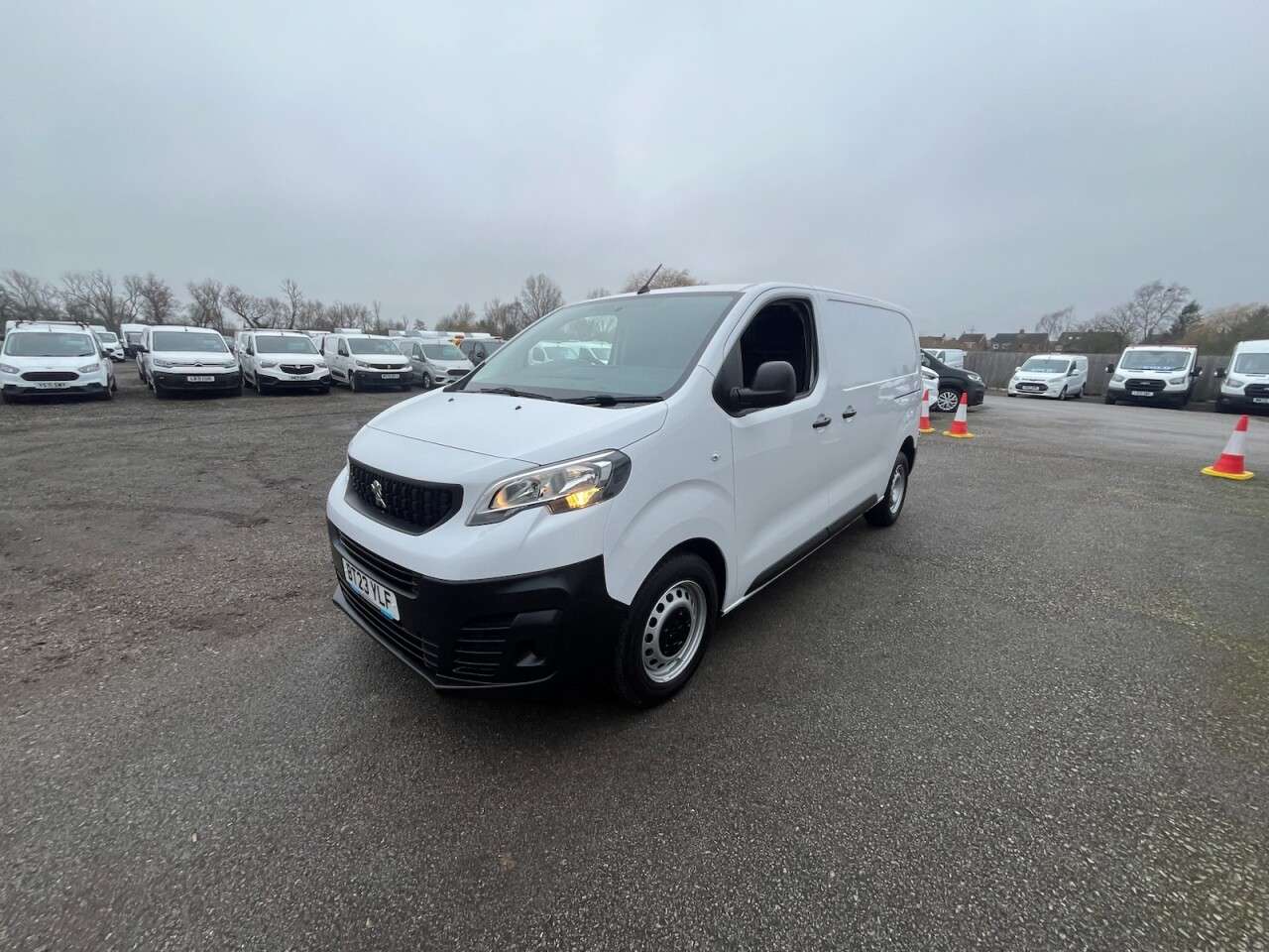A 2023 PEUGEOT EXPERT 1.5 BlueHDi 1000 Professional Premium + Standard Panel Van 6dr Diesel Manua A 2023 PEUGEOT EXPERT 1.5 BlueHDi 1000 Professional Premium + Standard Panel Van 6dr Diesel Manua