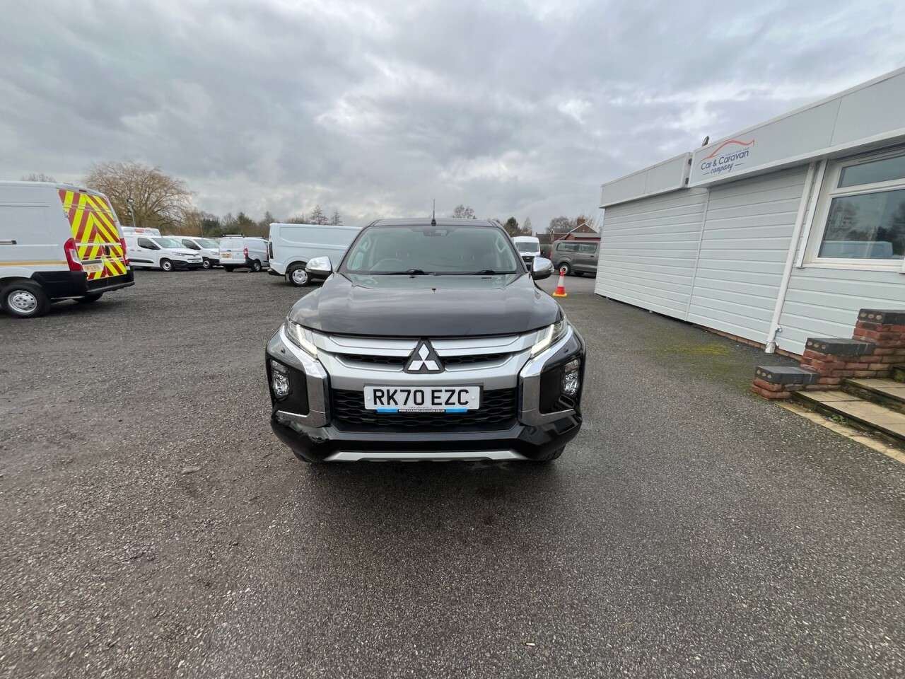 A 2020 MITSUBISHI L200 2.2 DI-D DC Barbarian Pickup Double Cab 4dr Diesel Manual 4WD Euro 6 (s/s) A 2020 MITSUBISHI L200 2.2 DI-D DC Barbarian Pickup Double Cab 4dr Diesel Manual 4WD Euro 6 (s/s)