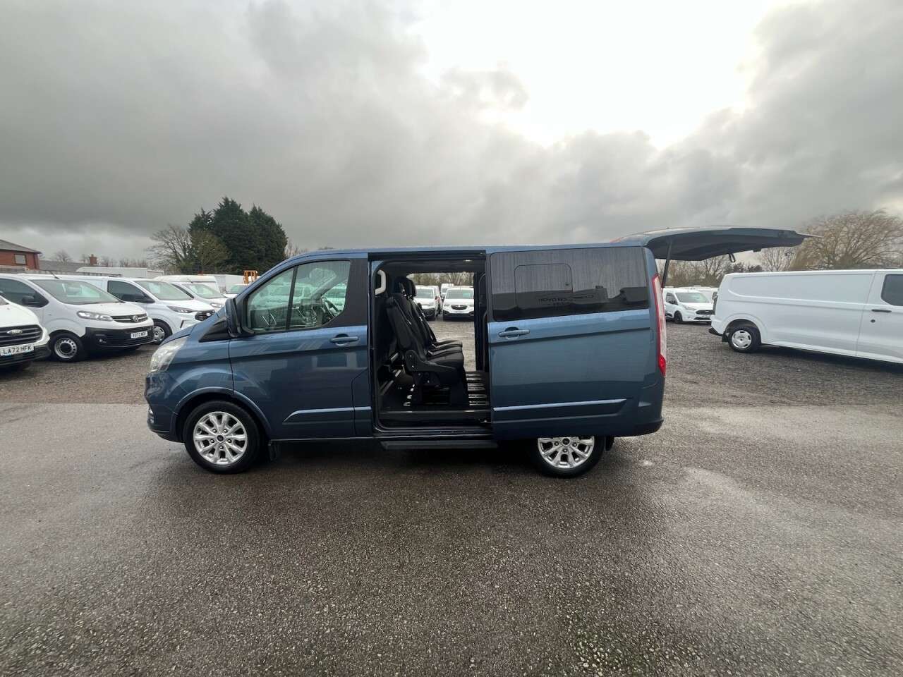 2021 FORD TOURNEO CUSTOM 2021 FORD TOURNEO CUSTOM