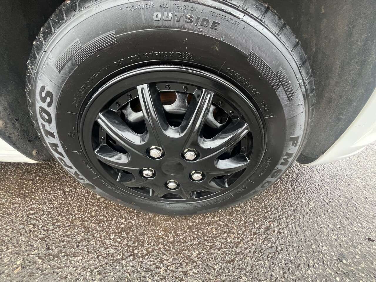 A 2014 VOLKSWAGEN CADDY MAXI 1.6 TDi C20 Maxi Trendline Panel Van 5dr Diesel Manual FWD (152 g/km, 101 b A 2014 VOLKSWAGEN CADDY MAXI 1.6 TDi C20 Maxi Trendline Panel Van 5dr Diesel Manual FWD (152 g/km, 101 b