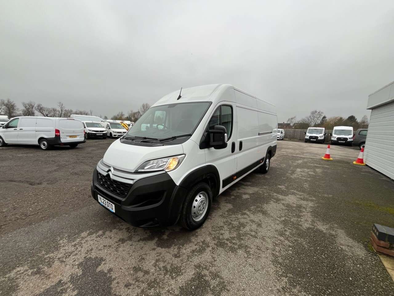 A 2023 CITROEN RELAY 2.2 BlueHDi 35 Enterprise Edition Panel Van 5dr Diesel Manual L4 High Roof A 2023 CITROEN RELAY 2.2 BlueHDi 35 Enterprise Edition Panel Van 5dr Diesel Manual L4 High Roof