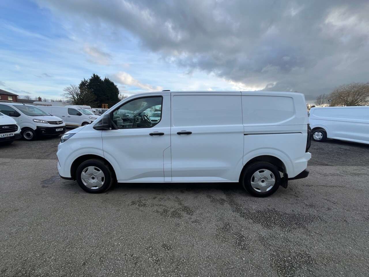 2024 FORD TRANSIT CUSTOM 2024 FORD TRANSIT CUSTOM