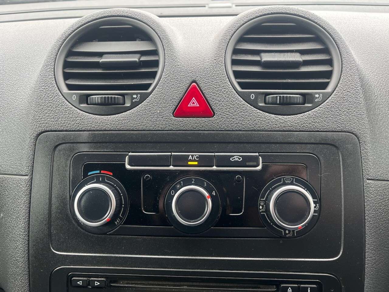 2013 VOLKSWAGEN CADDY MAXI 2013 VOLKSWAGEN CADDY MAXI