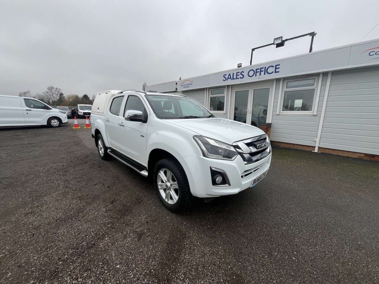A 2018 ISUZU D-MAX 1.9 TD Utah Pickup Double Cab 4dr Diesel Manual 4WD Euro 6 (164 ps) FINANCE A 2018 ISUZU D-MAX 1.9 TD Utah Pickup Double Cab 4dr Diesel Manual 4WD Euro 6 (164 ps) FINANCE