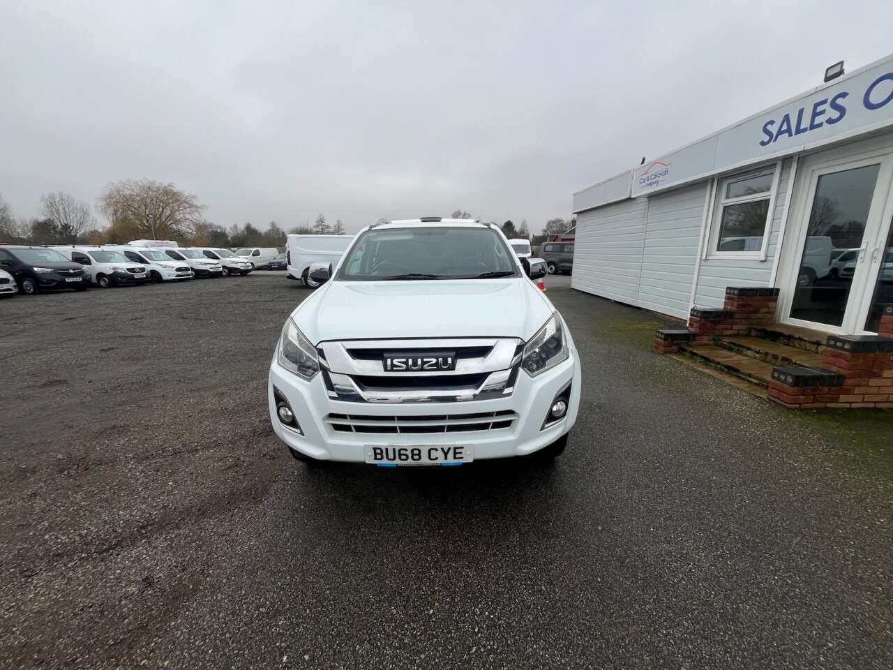A 2018 ISUZU D-MAX 1.9 TD Utah Pickup Double Cab 4dr Diesel Manual 4WD Euro 6 (164 ps) FINANCE A 2018 ISUZU D-MAX 1.9 TD Utah Pickup Double Cab 4dr Diesel Manual 4WD Euro 6 (164 ps) FINANCE