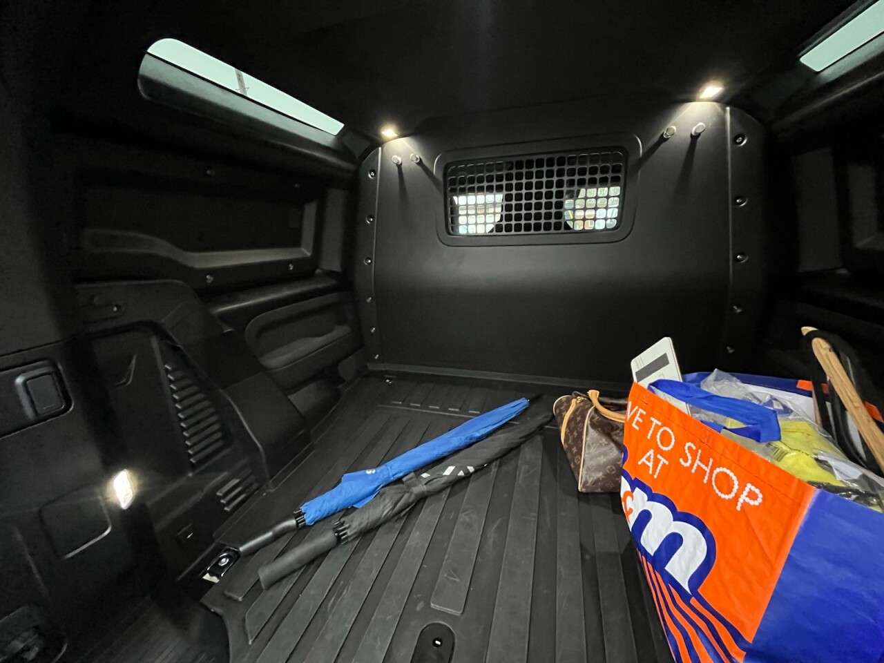 2025 LAND ROVER DEFENDER 2025 LAND ROVER DEFENDER