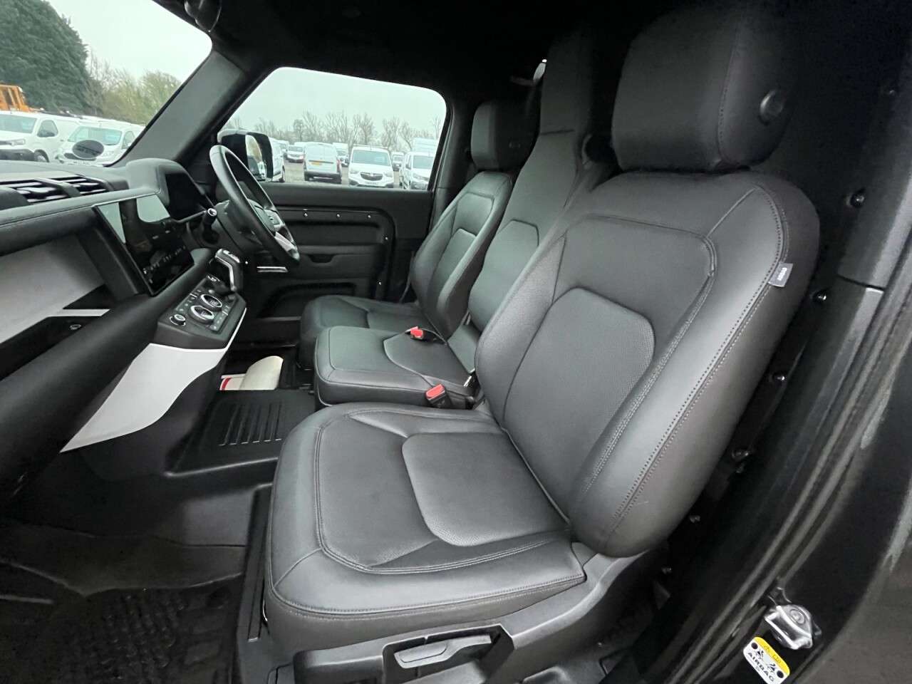 2025 LAND ROVER DEFENDER 2025 LAND ROVER DEFENDER