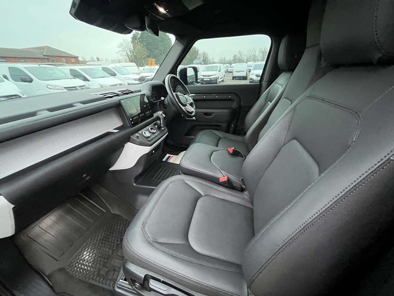 2025 LAND ROVER DEFENDER 2025 LAND ROVER DEFENDER