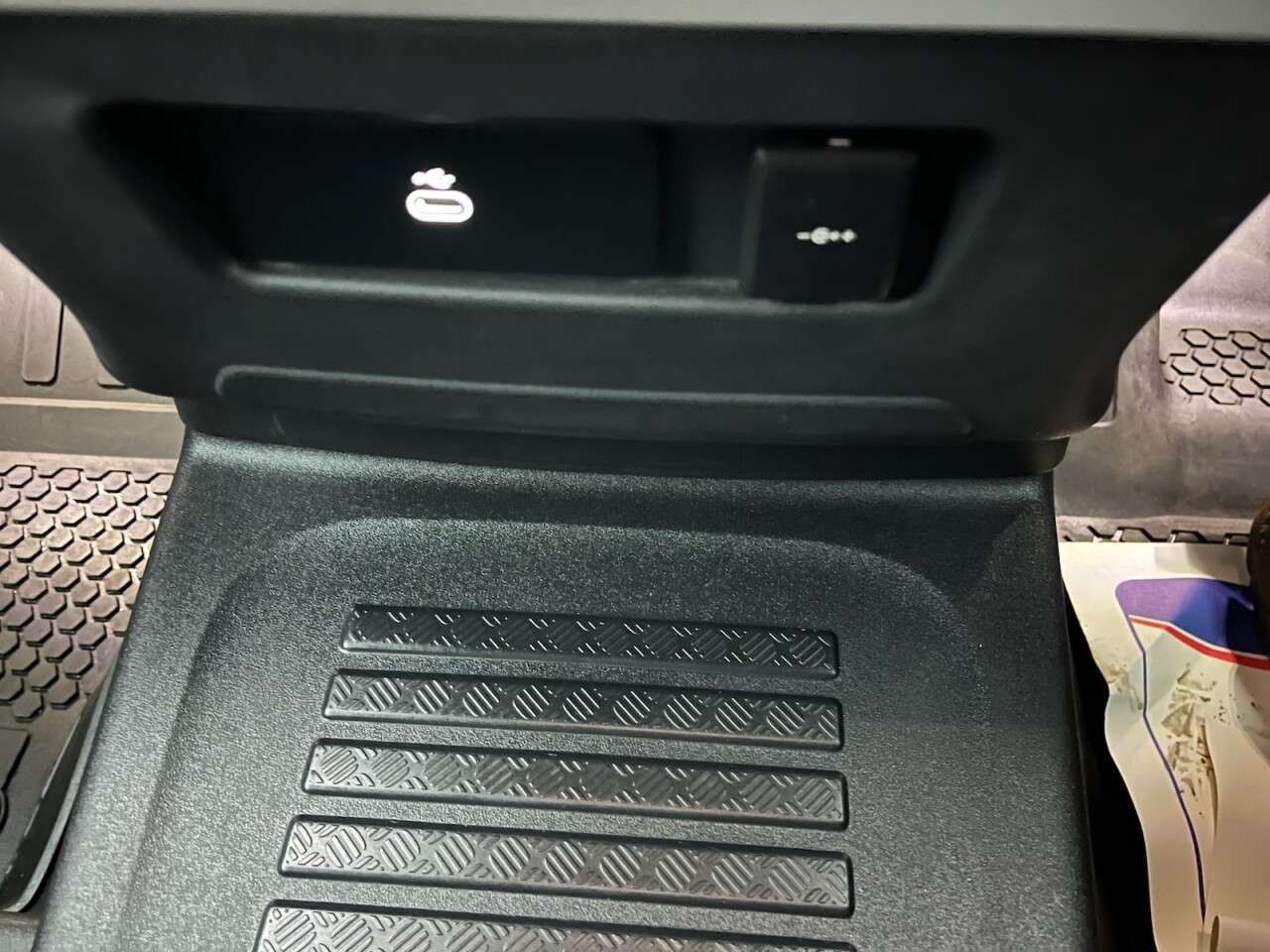 2025 LAND ROVER DEFENDER 2025 LAND ROVER DEFENDER