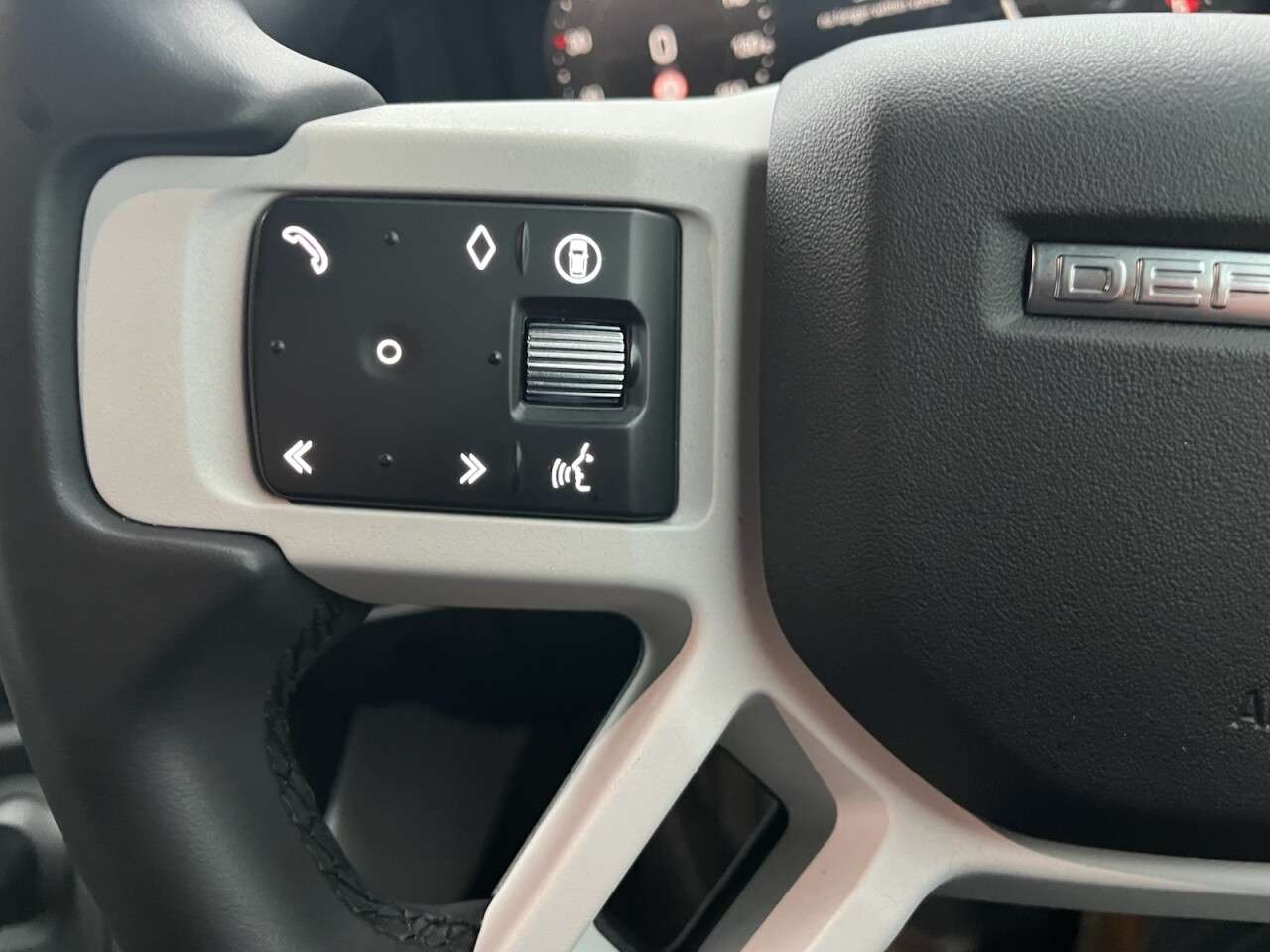 2025 LAND ROVER DEFENDER 2025 LAND ROVER DEFENDER