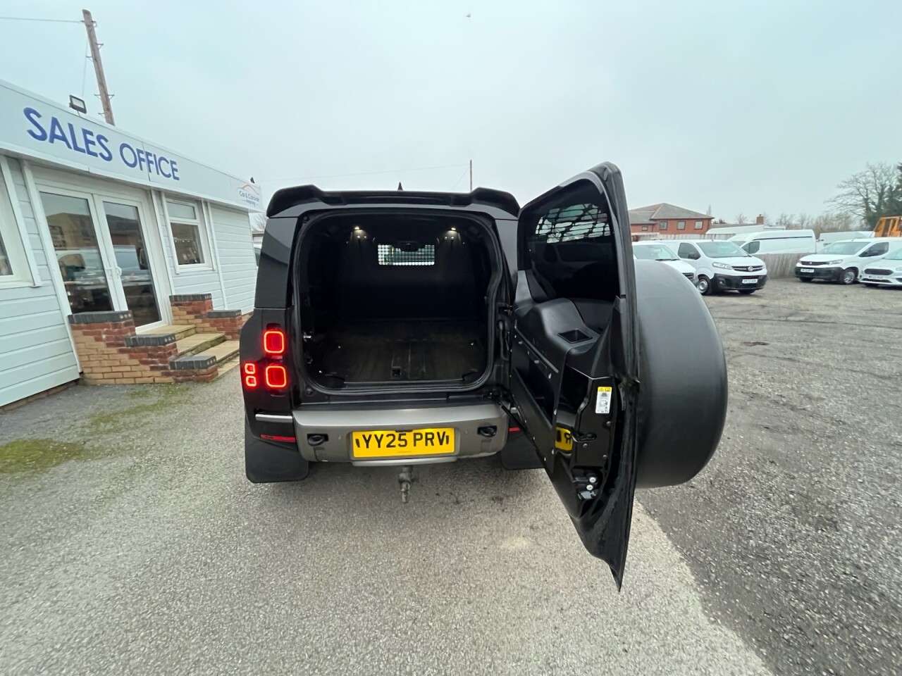 2025 LAND ROVER DEFENDER 2025 LAND ROVER DEFENDER