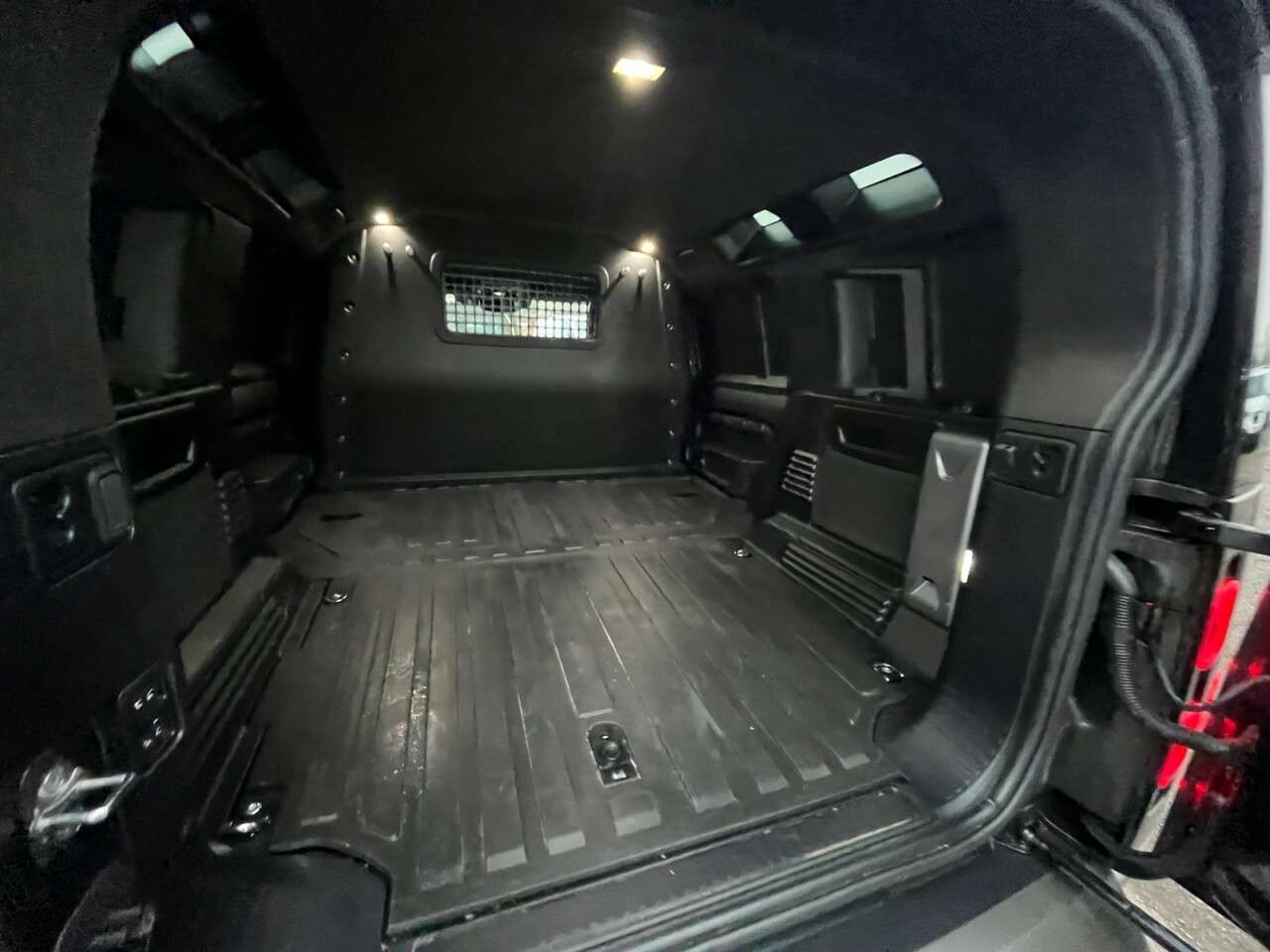 2025 LAND ROVER DEFENDER 2025 LAND ROVER DEFENDER