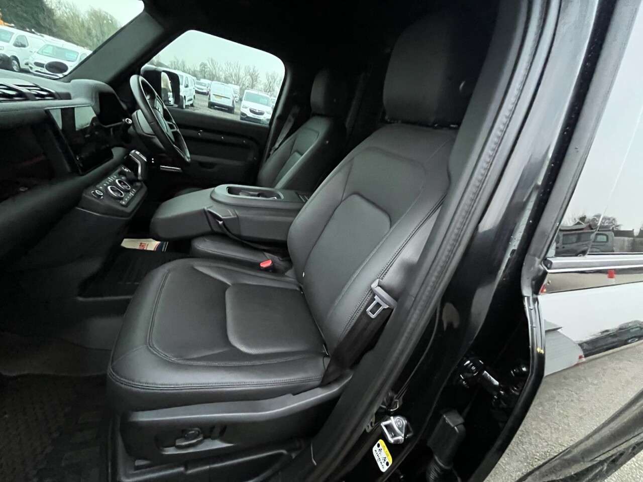 2025 LAND ROVER DEFENDER 2025 LAND ROVER DEFENDER