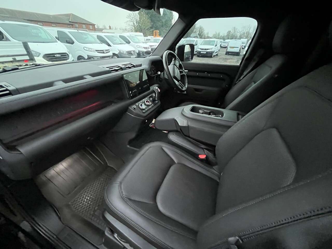 2025 LAND ROVER DEFENDER 2025 LAND ROVER DEFENDER