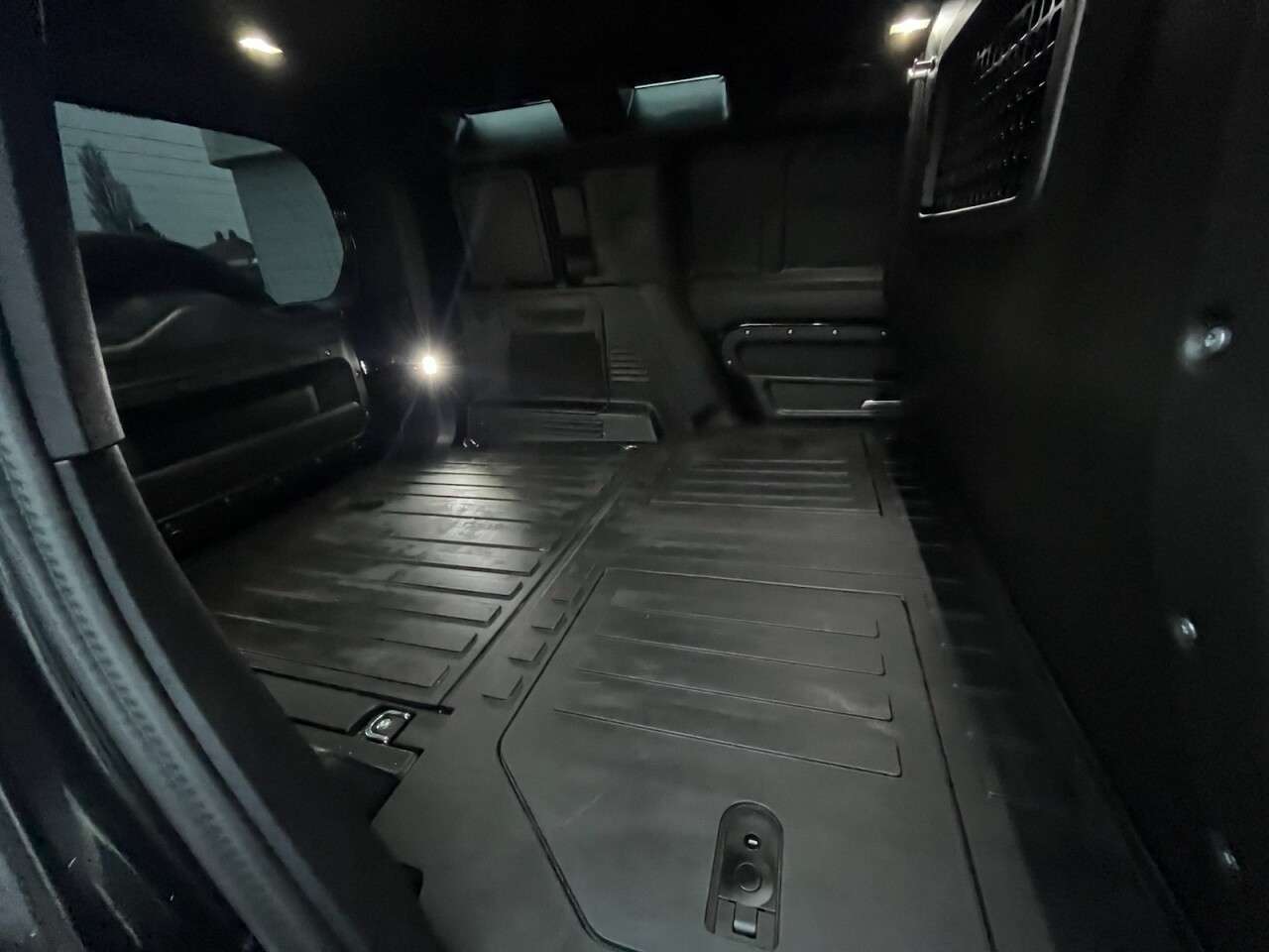 2025 LAND ROVER DEFENDER 2025 LAND ROVER DEFENDER