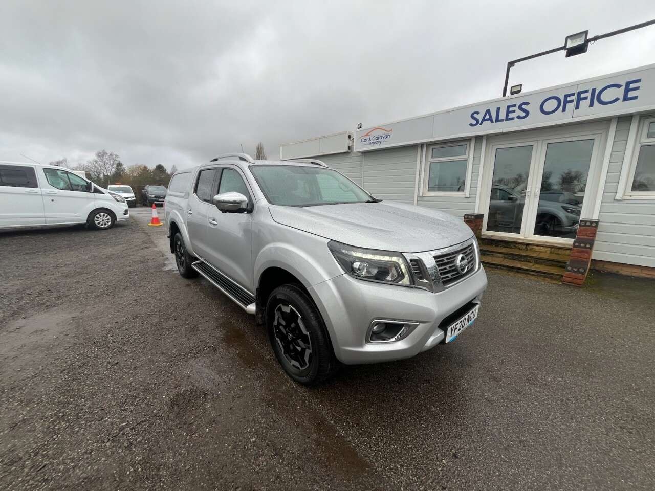 A 2020 NISSAN NAVARA 2.3 dCi Tekna Pickup Double Cab 4dr Diesel Manual 4WD Euro 6 (s/s) (190 ps) A 2020 NISSAN NAVARA 2.3 dCi Tekna Pickup Double Cab 4dr Diesel Manual 4WD Euro 6 (s/s) (190 ps)