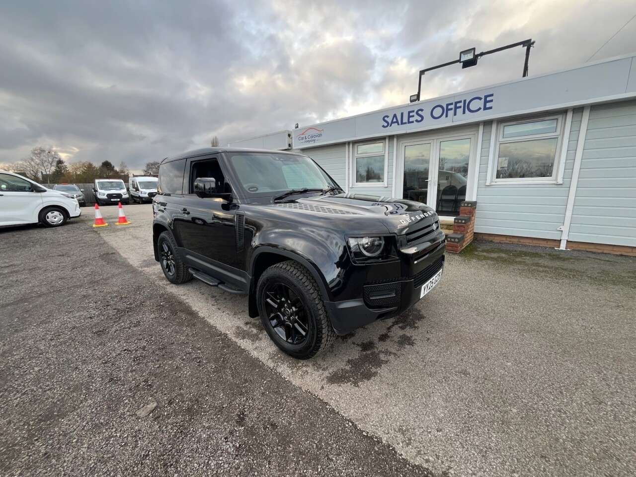 A 2025 LAND ROVER DEFENDER 3.0 D250 MHEV S Hard Top SUV 3dr Diesel Auto 4WD SWB Euro 6 (s/s) (250 ps) A 2025 LAND ROVER DEFENDER 3.0 D250 MHEV S Hard Top SUV 3dr Diesel Auto 4WD SWB Euro 6 (s/s) (250 ps)