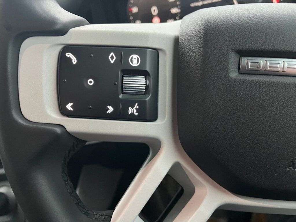 2025 LAND ROVER DEFENDER 2025 LAND ROVER DEFENDER